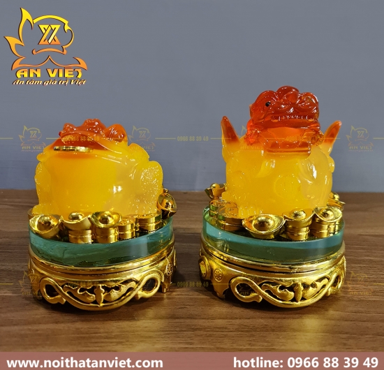 Cóc Ngậm Tiền Thiềm Thừ - Tỳ Hưu Phong Thủy - Cao 14cm - Màu Vàng - Đế Kính - CTH2315